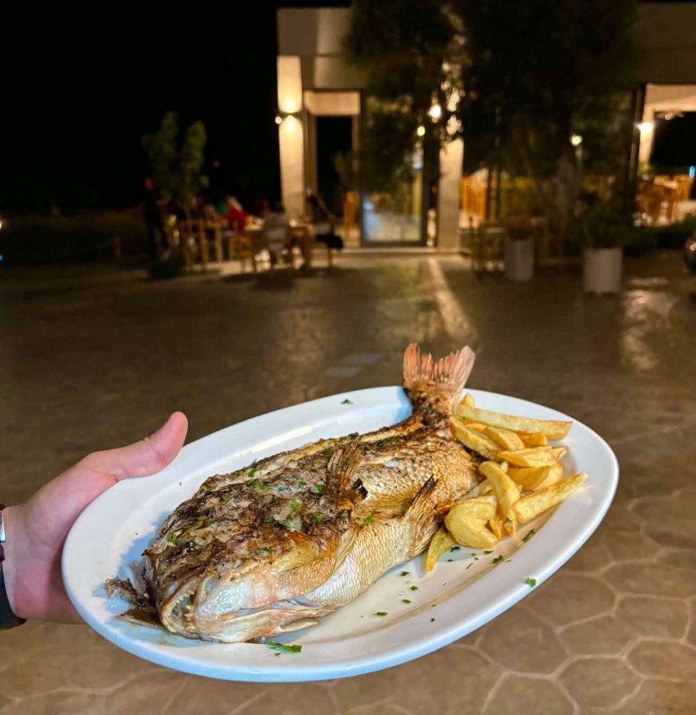 virginmary-taverna-att.nk_5rl4Peuz9suBklg8Qq9E85ke5oZ_s2bxtMCp2N9s-opt